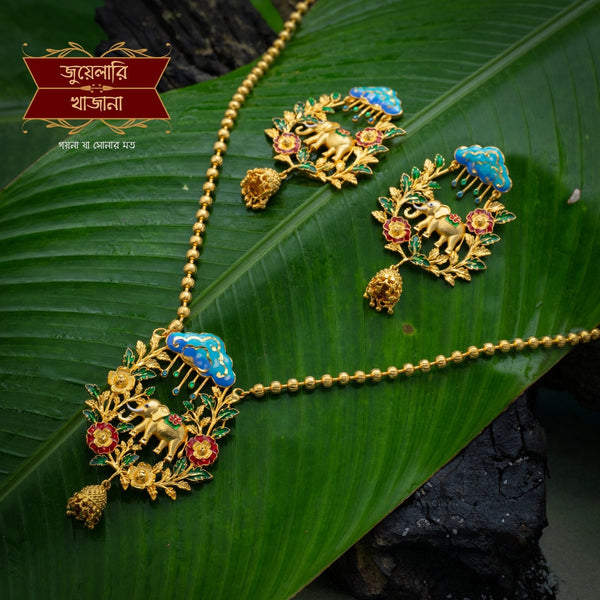 Premium Gold Plated Aranya Chain Pendant with Earrings