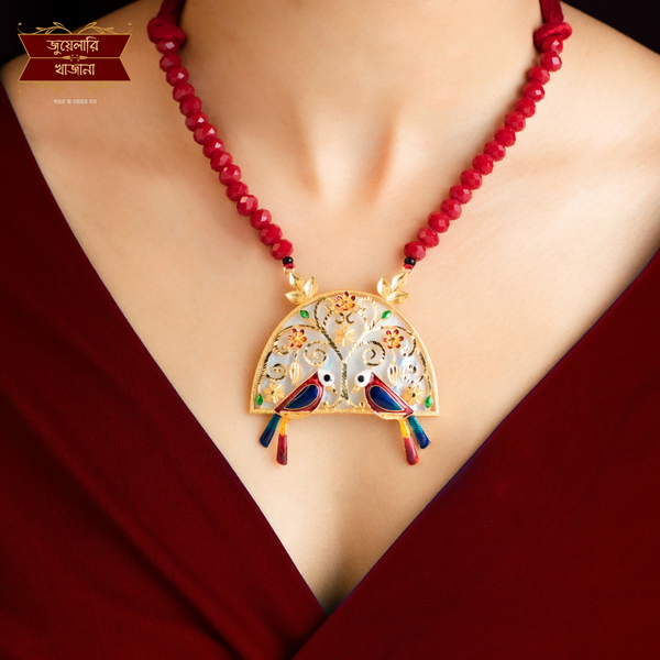StylishLove birds Gold Plated Shell Pendant