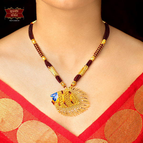 Trendy Gold Plated Fish Pendant with Earrings