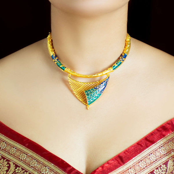 Stylish Gold Plated Anurika Necklace Hasuli with Earrings